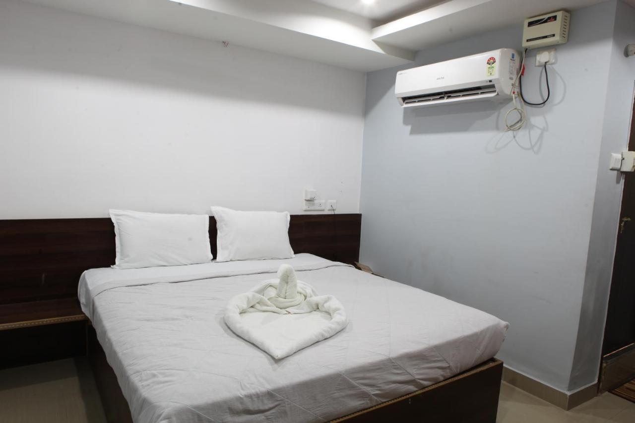 Hotel Mango Leaves Haidarábád Kültér fotó